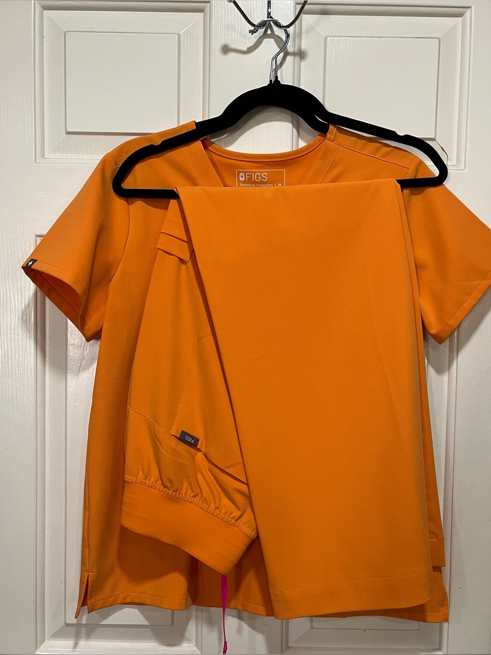Figs Creamsicle Color Scrub Set NWOT